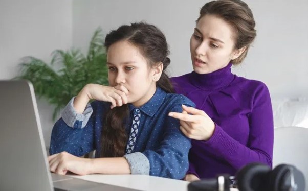 Домашнее задание по терапии: как вовлекать клиентов в беседу между сеансами